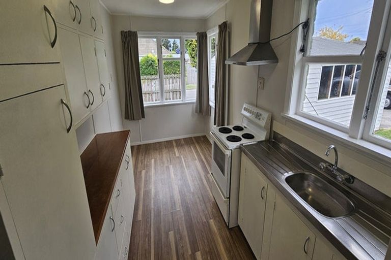 Photo of property in 2 Nyton Place, Bryndwr, Christchurch, 8053