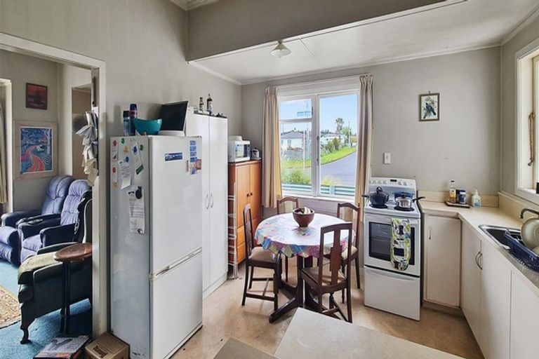 Photo of property in 13 Rimu Street, Marton, 4710