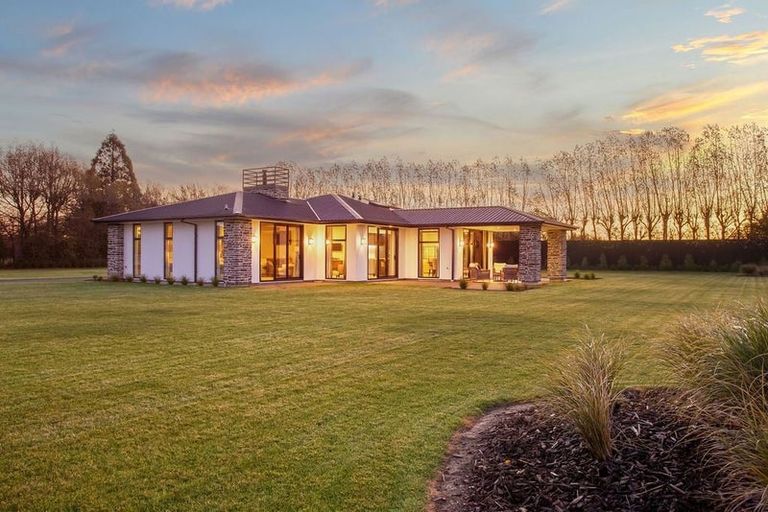 Photo of property in 21 Classiebawn Lane, Prebbleton, 7676