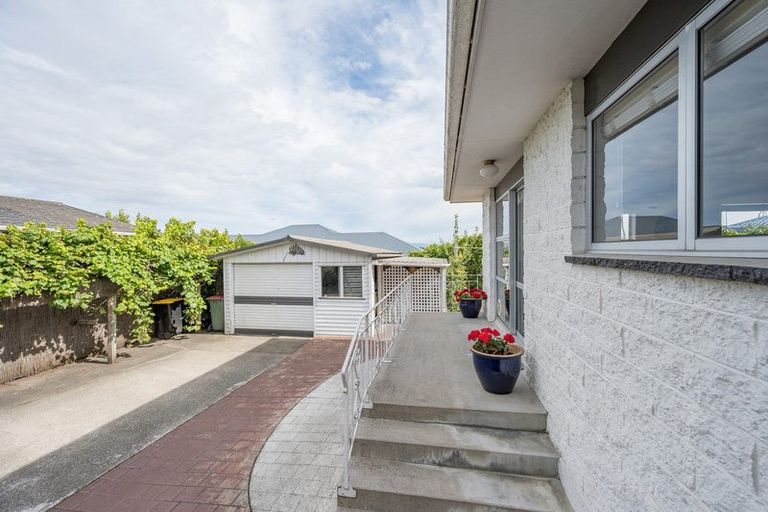 Photo of property in 73 Fergusson Street, Stoke, Nelson, 7011