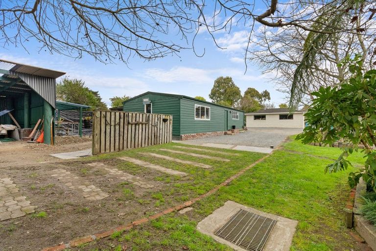 Photo of property in 24 Koputaroa Road, Levin, 5575