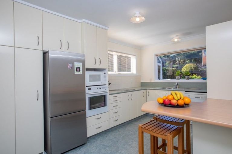 Photo of property in 7 Oak Avenue, Paremata, Porirua, 5024