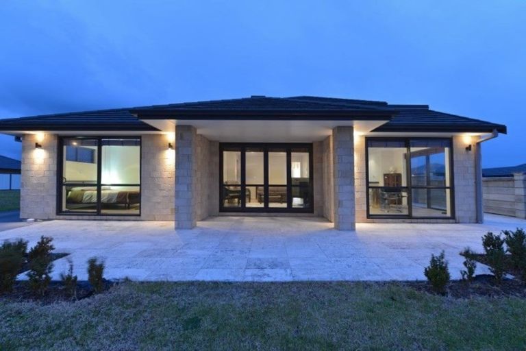 Photo of property in 38 Key West Drive, One Tree Point, 0118