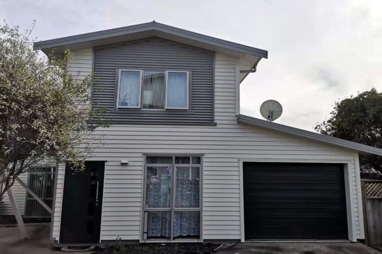 Photo of property in 14/15 Andersons Road, Oteha, Auckland, 0632