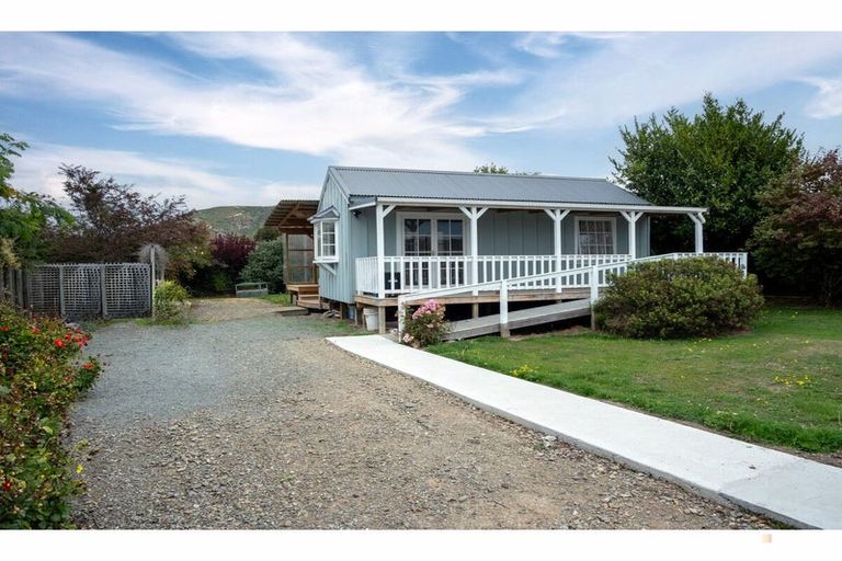Photo of property in 10 Hillary Street, Waimate, 7924