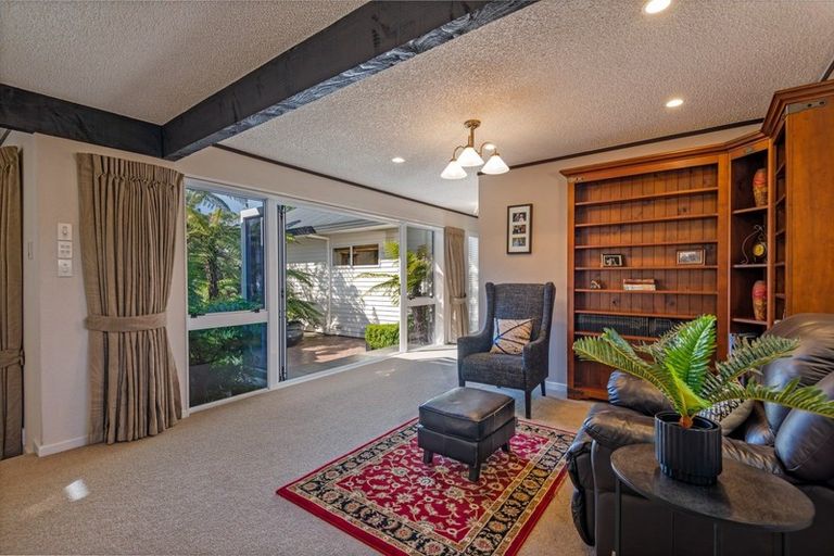 Photo of property in 26 Brightwater Terrace, Terrace End, Palmerston North, 4410