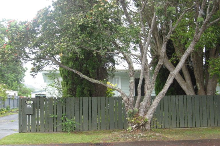 Photo of property in 25 Kokich Crescent, Onerahi, Whangarei, 0110
