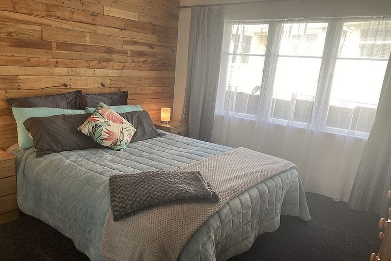 Photo of property in 5 Page Street, Stratford, 4332