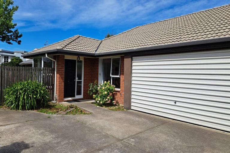 Photo of property in 30b Takaro Avenue, Sockburn, Christchurch, 8042