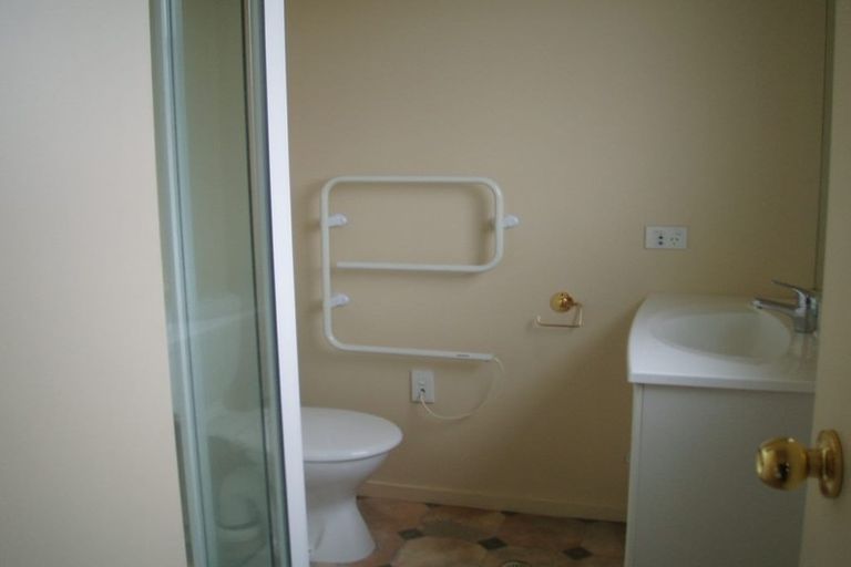 Photo of property in 68d Thackeray Place, Waltham, Christchurch, 8023