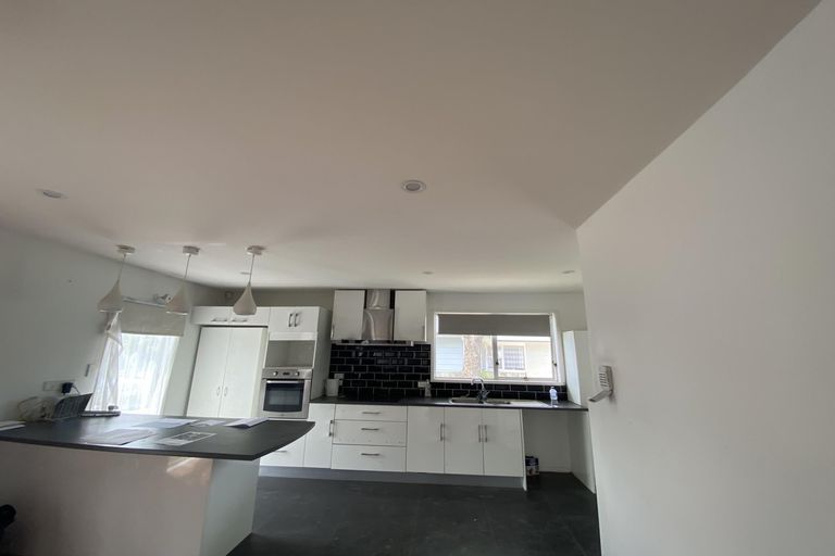 Photo of property in 3 Sandrine Avenue, Clover Park, Auckland, 2019