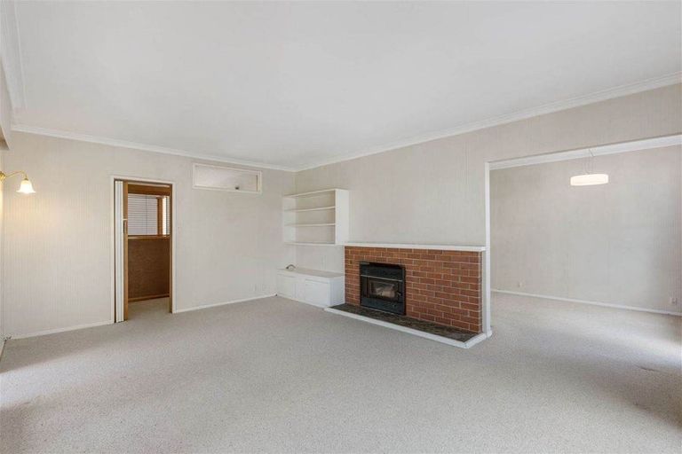 Photo of property in 6 Raines Avenue, Forrest Hill, Auckland, 0620