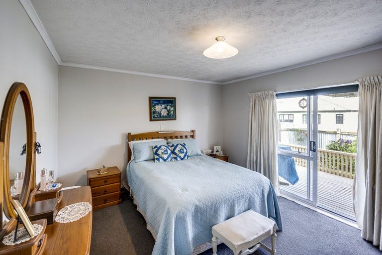 Photo of property in 1/2 Spriggs Crescent, Greenmeadows, Napier, 4112