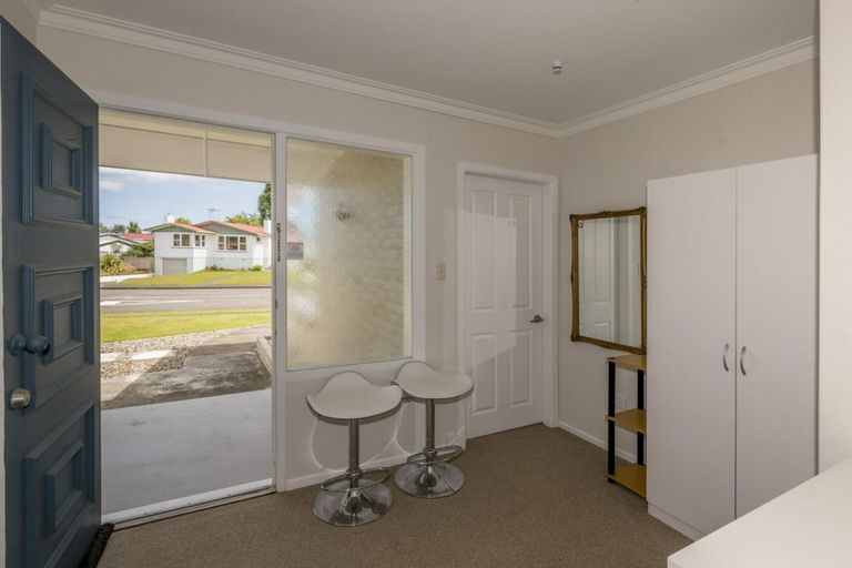Photo of property in 2 Glen Street, Levin, 5510