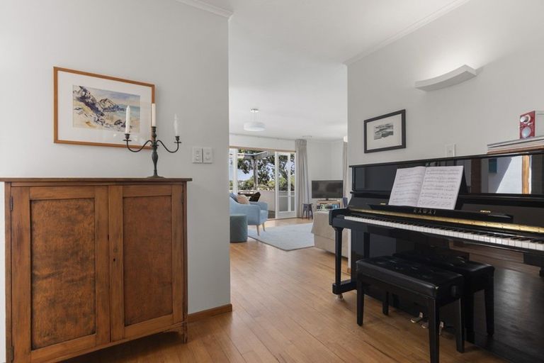 Photo of property in 35 Kawerau Avenue, Devonport, Auckland, 0624