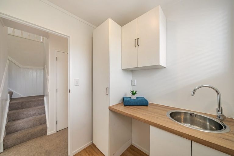 Photo of property in 13 King Charles Drive, Kingsley Heights, Upper Hutt, 5018