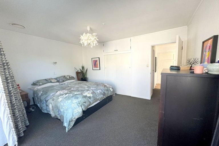 Photo of property in 1/801 Beach Road, Browns Bay, Auckland, 0630