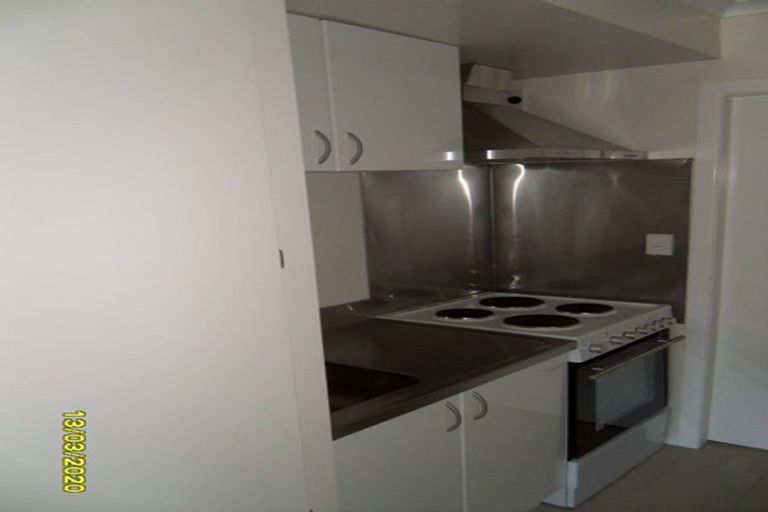 Photo of property in 4 London Road, Korokoro, Lower Hutt, 5012