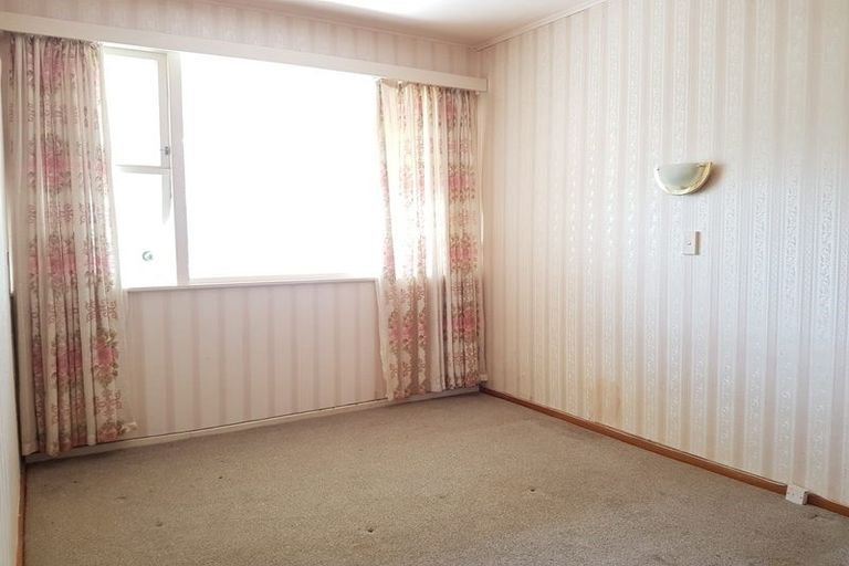 Photo of property in 2/18 Agra Crescent, Khandallah, Wellington, 6035