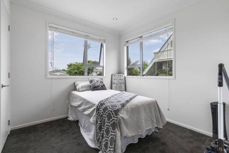 Photo of property in 52 Shakespear Road, Army Bay, Whangaparaoa, 0930