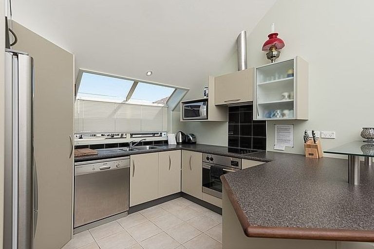Photo of property in 25 Rita Street, Mount Maunganui, 3116