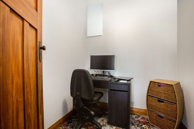 Photo of property in 32 Handyside Street, Tawa, Wellington, 5028