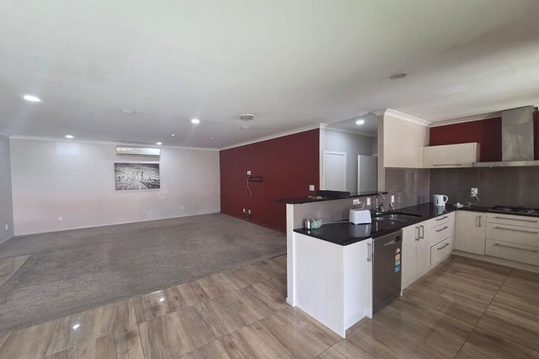 Photo of property in 2/4 Carlie Street, Papatoetoe, Auckland, 2025