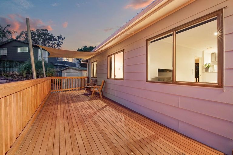 Photo of property in 36 Brian Crescent, Stanmore Bay, Whangaparaoa, 0932