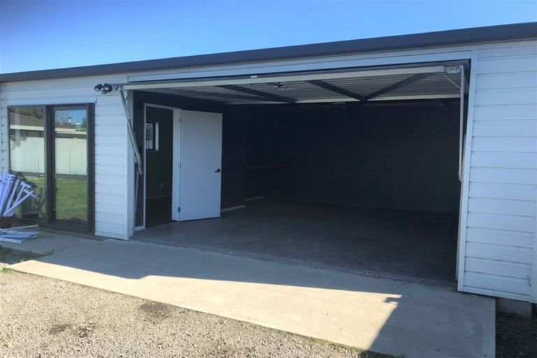 Photo of property in 633 Main North Road, Belfast, Christchurch, 8051