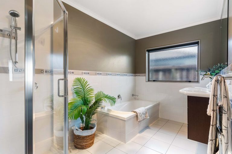 Photo of property in 32 Popata Close, Papamoa Beach, Papamoa, 3118