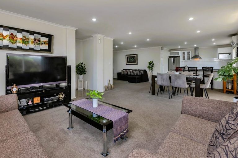 Photo of property in 2 Ocean View Rise, Ruakaka, 0116