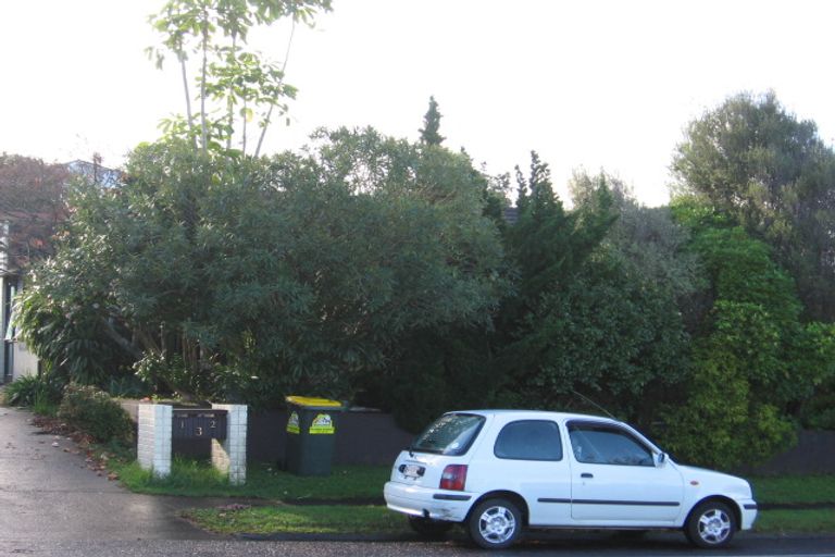 Photo of property in 1/3 Bramley Drive, Farm Cove, Auckland, 2012