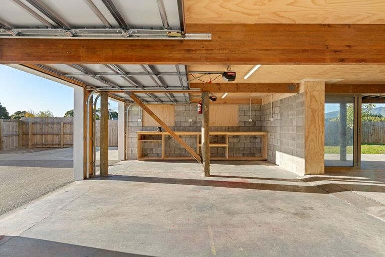 Photo of property in 34 Pitoitoi Street, Otaihanga, Paraparaumu, 5036