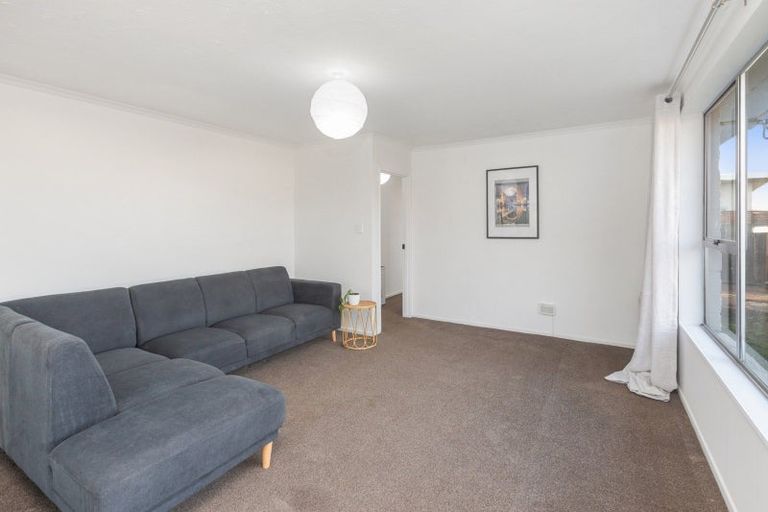 Photo of property in 1/136 Wainoni Road, Avondale, Christchurch, 8061