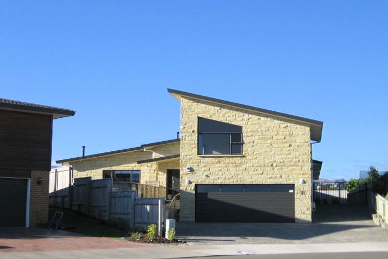 Photo of property in 11 Te Ropata Place, Waikanae Beach, Waikanae, 5036