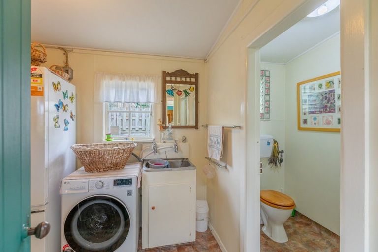 Photo of property in 3 Saint Marys Road, Waipukurau, 4200