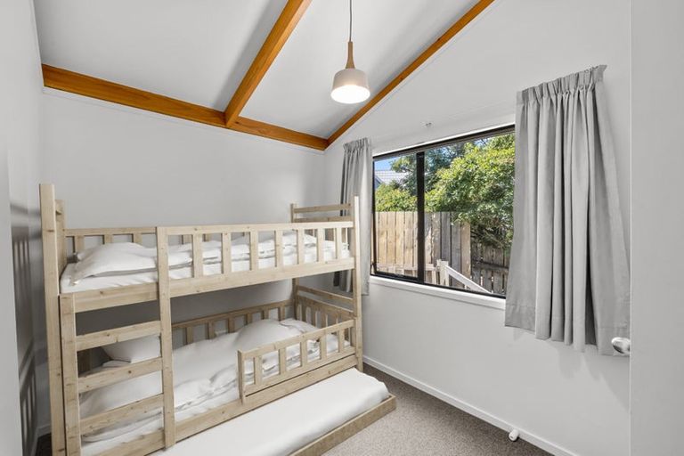 Photo of property in 2 Heather Street, Mangawhai Heads, Mangawhai, 0505