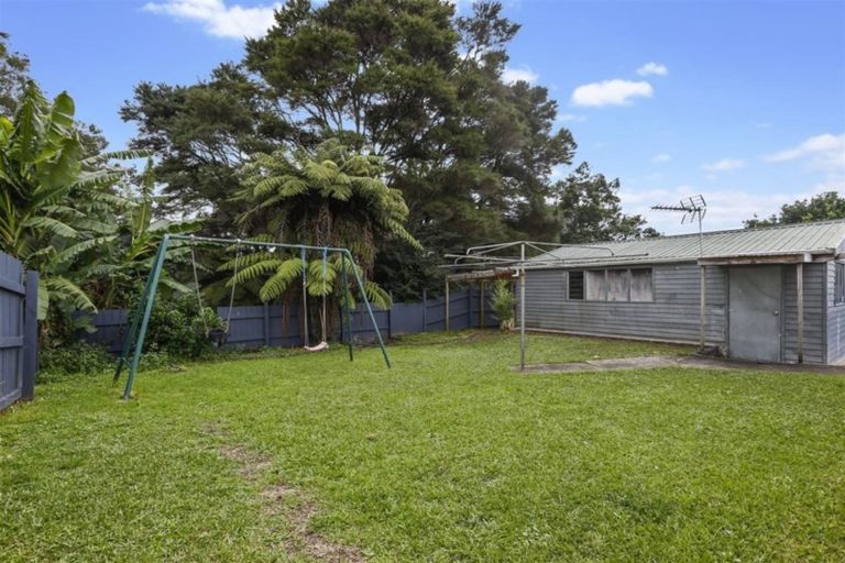 Photo of property in 46 Glen Marine Parade, Glendene, Auckland, 0602