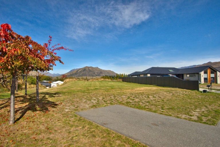 Photo of property in 18 Toni's Terrace, Lower Shotover, Queenstown, 9304