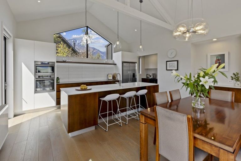 Photo of property in 14 Kerrera Lane, Jacks Point, Queenstown, 9371