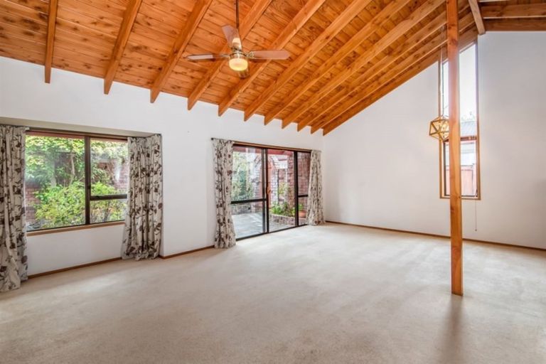 Photo of property in 2/20 Wolsley Avenue, Milford, Auckland, 0620