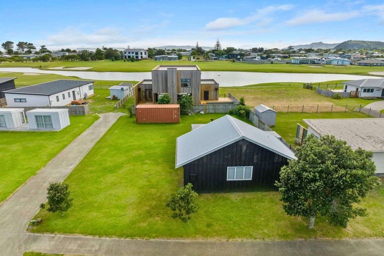 Photo of property in 147 Rangiora Crescent, Matarangi, Whitianga, 3592