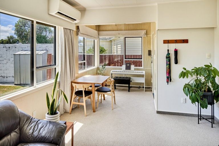 Photo of property in 33 Haig Street, Waterloo, Lower Hutt, 5011