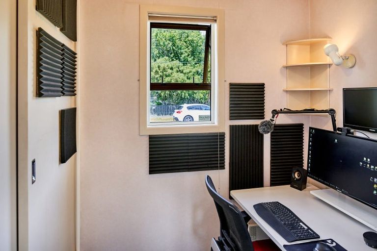 Photo of property in 33 Haig Street, Waterloo, Lower Hutt, 5011