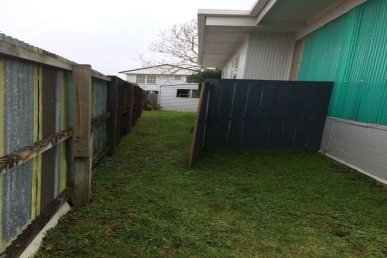 Photo of property in 89 Gossamer Drive, Pakuranga Heights, Auckland, 2010