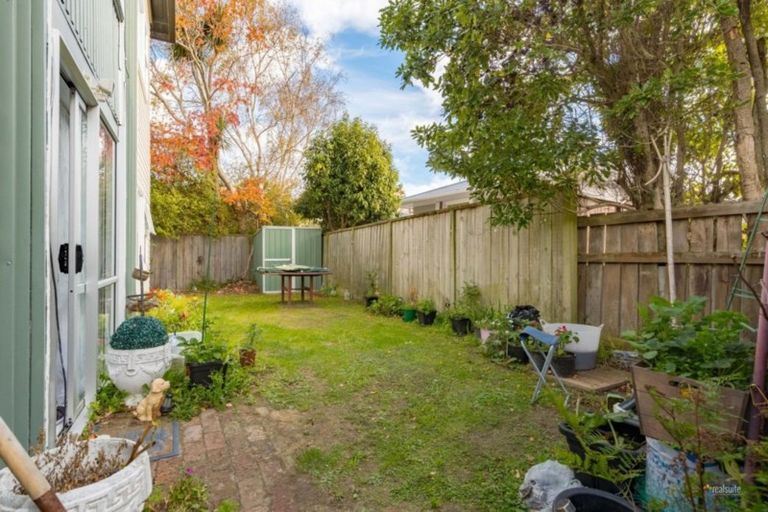 Photo of property in 2/253 Waterloo Road, Hutt Central, Lower Hutt, 5011