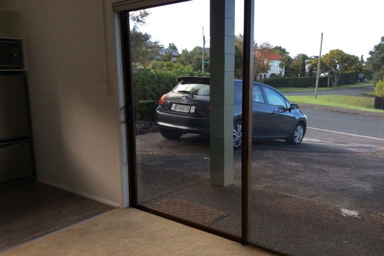 Photo of property in 36 Auld Street, Torbay, Auckland, 0630