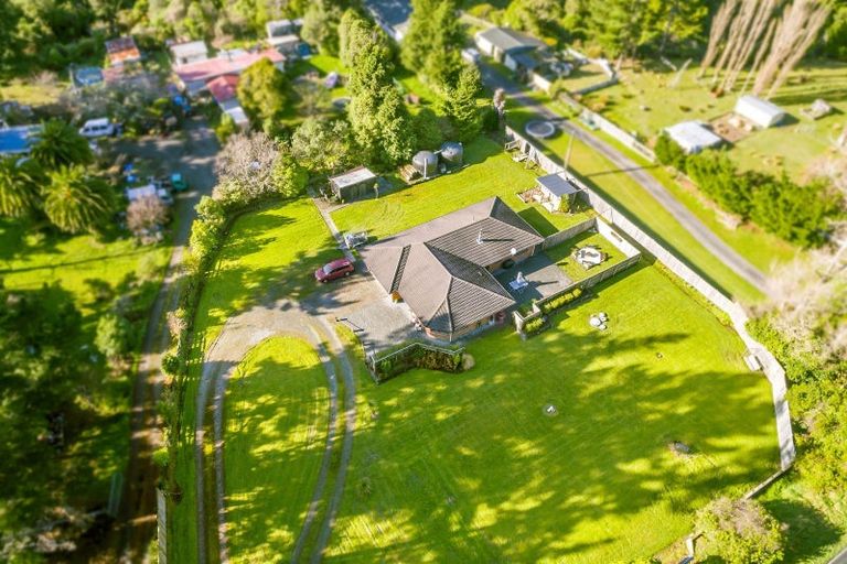 Photo of property in 1845 State Highway 2, Kaitoke, Upper Hutt, 5018