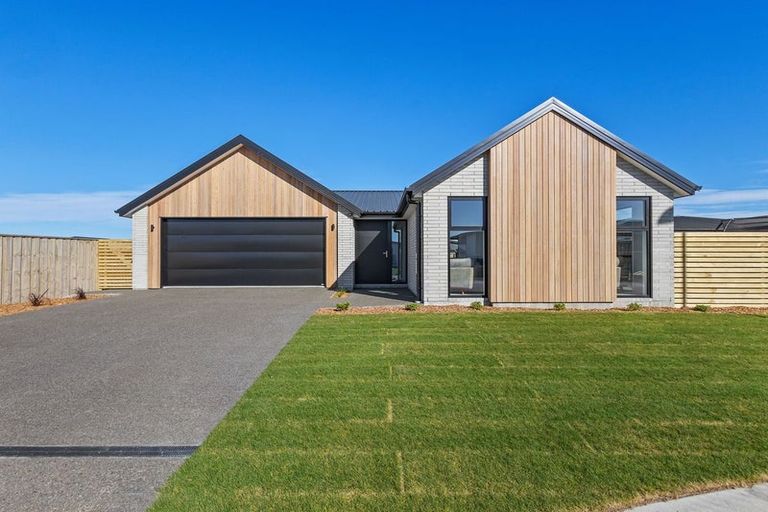 Photo of property in 16 Kite Street, Rolleston, 7614