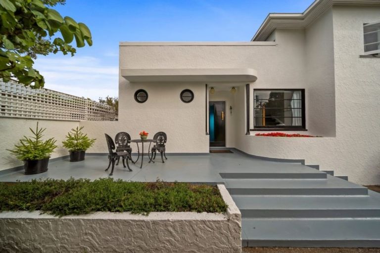 Photo of property in 14 Dives Avenue, Hawera, 4610